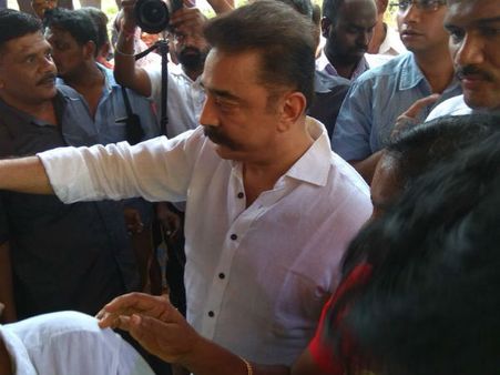 8 கிராமங்களை தத்தெடுத்த கமல்... கல்வி, சுகாதாரத்துக்கு முன்னுரிமை