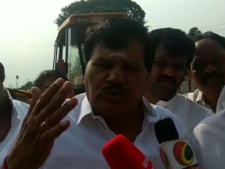 தூத்துக்குடியில் துப்பாக்கி சூடு நடத்திக் கொன்றது சரிதான்.. சூலூர் அதிமுக எம்எல்ஏ கனகராஜ் பேச்சு!