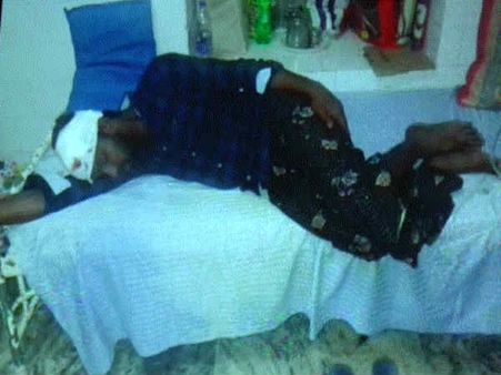 களியக்காவிளை அருகே கணவனை கொல்ல முயன்ற மனைவி.. பொதுமக்கள் பிடித்து போலீசில் ஒப்படைப்பு!