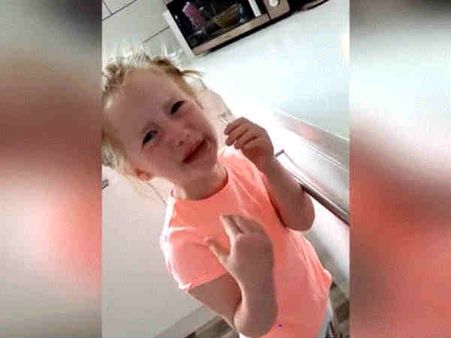 ‘நானும் ஹாரி திருமணத்திற்குப் போகணும்’... வைரலான 5 வயது சிறுமியின் க்யூட் அழுகை வீடியோ!