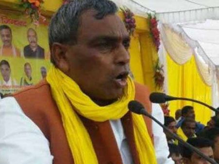 எதிர்க்கட்சி கூட்டத்திற்கு சென்றால் மஞ்சள் காமாலை வரும்.. மக்களுக்கு சாபம்விட்ட உ.பி எம்எல்ஏ