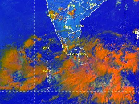குறைந்த காற்றழுத்தம் புயலானது.. சாகர் என பெயர்.. மீனவர்கள் கடலுக்கு செல்ல வேண்டாம்.. எச்சரிக்கை!