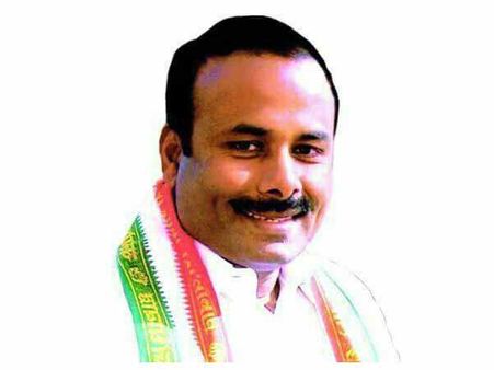 பெங்களூரில், தமிழ் வேட்பாளர் சம்பத்ராஜ் ஆதரவாளர்கள் மீது பாஜக வேட்பாளர் ஆதரவாளர்கள் தாக்குதல்