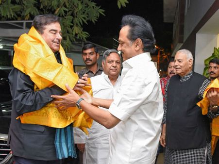 கருணாநிதி, ஸ்டாலினுடன் பாஜக அதிருப்தி தலைவர்கள் யஸ்வந்த் சின்ஹா, சத்ருகன் சின்ஹா திடீர் சந்திப்பு!