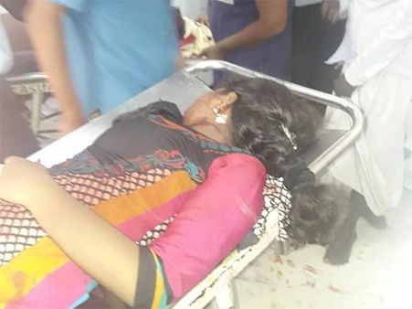 போலீஸ் துப்பாக்கிச் சூட்டில் கொல்லப்பட்டது 9 பேர்.. பலர் படுகாயம்.. பெரும் சோகத்தில் தூத்துக்குடி!