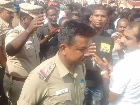 ஸ்டெர்லைட்: மக்கள் அதிகாரம் அமைப்பை சேர்ந்த நிர்வாகிகள் 15 பேர் கைது