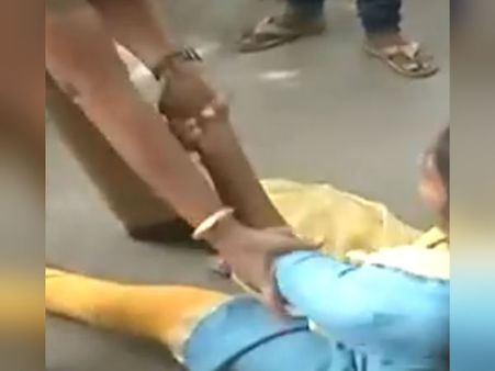 நீட் எதிர்ப்பு.. சென்னையில் சிபிஎஸ்இ அலுவலகம் முற்றுகை.. மாணவிகளை தர தரவென இழுத்து கைது செய்த போலீஸ்