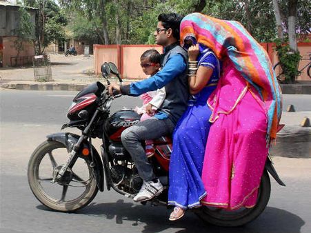 தமிழகத்தில் வாட்டி வதைக்கும் வெயில்... வேலூர் மற்றும் திருத்தணியில் 108 டிகிரி!