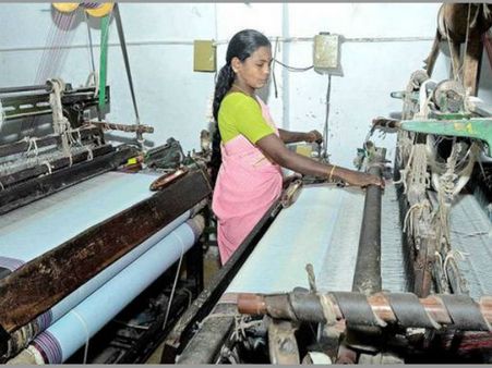 நெசவு கூலியை உயர்த்த வேண்டும்.. அரசுக்கு கோரிக்கை விடுக்கும் ஈரோடு விசைத்தறியாளர்கள்