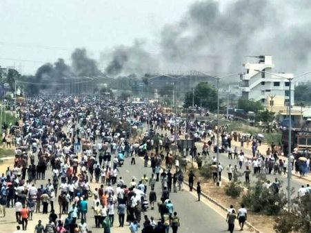 தூத்துக்குடி கொடூரம்.. மக்கள் மனதில் ஊற்றெடுக்கும் கேள்விகள்.. பதில் தருவார் யாரோ?