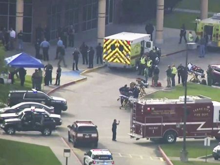அமெரிக்க பள்ளியில் பயங்கரம்... மாணவன் சுட்டதில் 8 பேர் பலி!