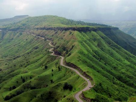 மேற்கு தொடர்ச்சி மலையின் உயரத்தை குறையுங்கள்... உச்சநீதிமன்றத்தில் வினோதமான மனு