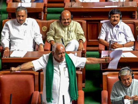 நம்பிக்கை வாக்கெடுப்பை புறக்கணித்த பாஜக.. குமாரசாமி-காங்கிரஸ் மீது எடியூரப்பா தாக்கு!