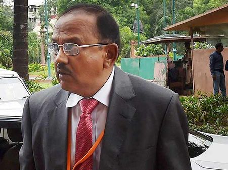 பாஜக-பிடிபி கூட்டணி முறிவிற்கு பின்னணியில் அஜித் தோவல் அட்வைஸ்? பின்னணி தகவல்கள்