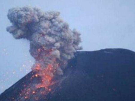 கவுதமாலாவில் திடீரென வெடித்து சிதறிய எரிமலை: வேடிக்கை பார்த்துக்கொண்டிருந்த 25 பேர் உடல் கருகி பலி