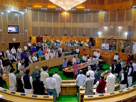 காஷ்மீருக்கு விரைவில் புதிய ஆளுநர்.. லிஸ்டில் முன்னாள் ராணுவ மேஜர்களின் பெயர்!