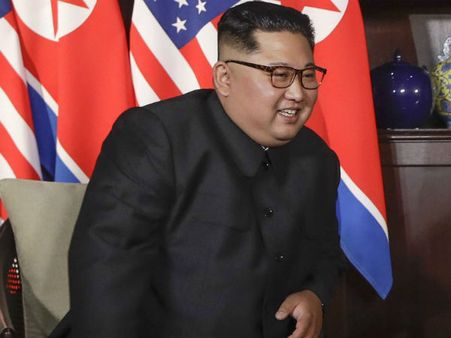 பொட்டி படுக்கை போல் டாய்லெட்டையும் கையுடன் கொண்டு வந்த குழந்தைசாமி