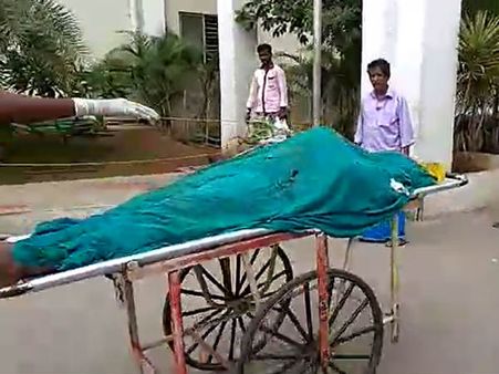 பிரேத பரிசோதனை செய்த உடலை ஒப்படைக்க லஞ்சம்.. கோவை அரசு மருத்துவமனையில் அரங்கேறும் அதிர்ச்சி