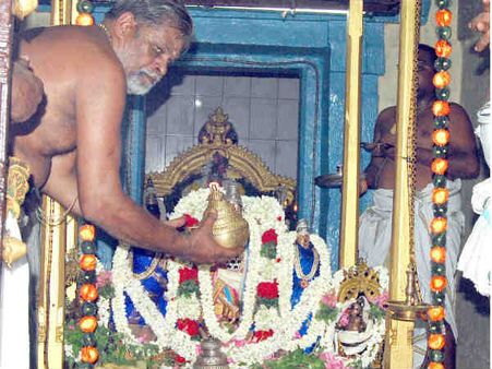 கீழப்பாவூர் வேணுகோபால கிருஷ்ணசுவாமி கோவில் வருஷாபிஷேக விழா