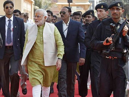 கொலை மிரட்டல் எதிரொலி.. மோடிக்கு எஸ்பிஜி பாதுகாப்பு அதிகரிப்பு.. யார் இவர்கள்?