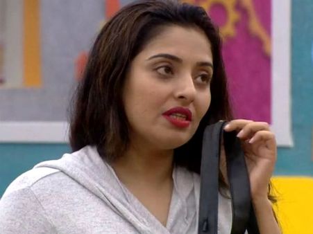 பிக்பாஸ் 2: கெத்தாக டீல் பேசிய மும்தாஜ்... கண்டுகொள்ளாத பிக்பாஸ்!