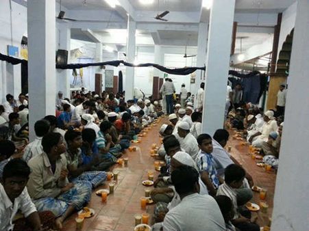 சமூக மதநல்லிணக்கத்தை வலியுறுத்தி மனித நேய ஜனநாயக கட்சி சார்பில் இப்தார் நோன்பு திறப்பு!