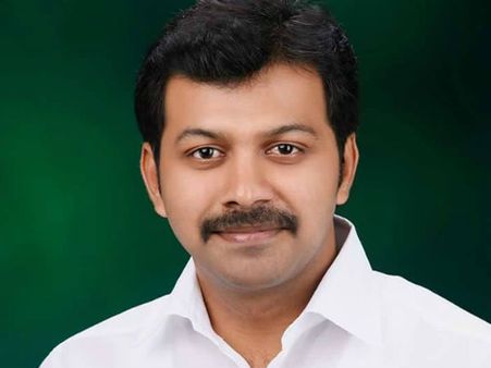 போலீசுக்கு தகவல் தர மறுத்தால் ஃபேஸ்புக், வாட்ஸ் அப்பை துரத்த வேண்டும் : அதிமுக எம்.எல்.ஏ பரமசிவம்