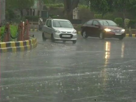 அனல் டூ ஆஹா வானிலைக்கு மாறிய டெல்லி... காலையிலேயே மழை.. செம கூல் ஜில் ஜில்!