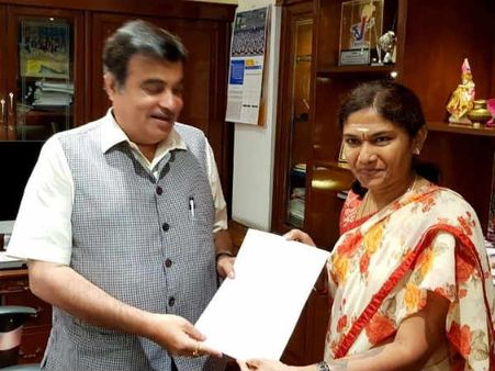 மேம்பாலம் கட்டினால் விபத்து நடக்காது!' - நிதின் கட்கரியை மிரள வைத்த சத்யபாமா