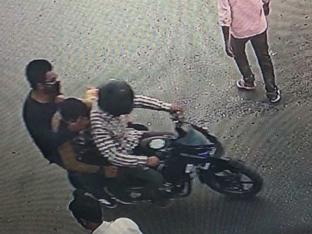 பத்திரிக்கையாளர் சுஜாத் புகாரி கொலை.. துப்பாக்கியால் சுட்ட மூன்று பேர்.. சிசிடிவி போட்டோ வெளியானது