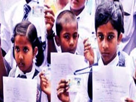 ஃபீஸ் கட்ட முடியாட்டி மாடு மேய்ங்க... முறுக்கு விக்க போங்க... மதுரை தலைமை ஆசிரியரின் எகத்தாள பேச்சு