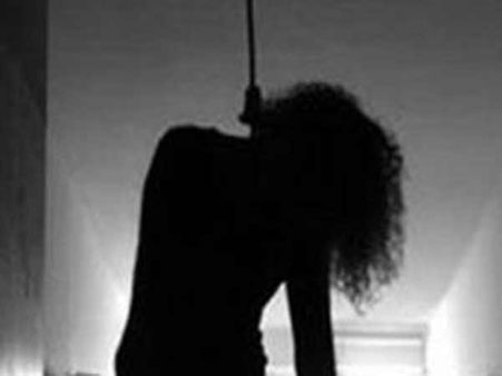 திருக்கோவிலூர்: அரசு சேவை இல்லத்தில் பிளஸ் 1 மாணவி துப்பட்டாவில் தூக்கு போட்டு தற்கொலை