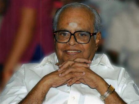 கே.பி எனும் கே.பாலச்சந்தர்.. என்றும் பிரம்மாண்டமாய்.. ஒய்யாரமாய்.. மறக்க முடியாத இயக்குநர் சிகரம்!