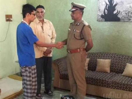 அடுத்தடுத்து அசத்தும் சென்னை கமிஷனர்.. எஸ்.ஐயால் கை உடைக்கப்பட்ட இளைஞருக்கு நேரில் ஆறுதல்!