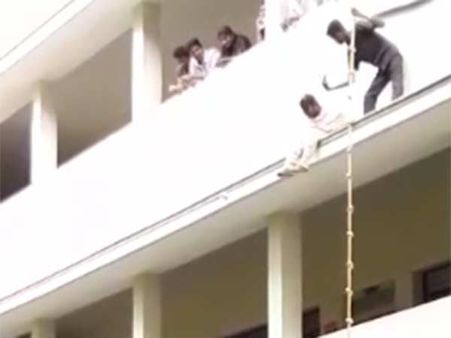 Breaking News: போலி சான்றிதழ்களை தயாரிப்பதில் கில்லாடி ஆறுமுகம்... திடுக் தகவல்!