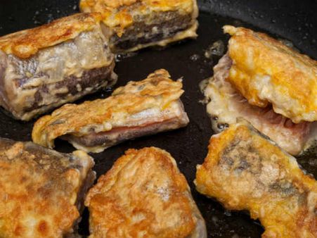 சுரா, பாரை, ஊளி, கெழுத்தி.. கேட்டாலே வாய் ஊறும்.. கோவையை கலக்கிய கடல் உணவு திருவிழா!