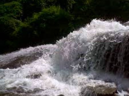 குதூகலம்.. கோவை குற்றாலத்தில் குளிக்க அனுமதி.. உற்சாக குளியல் போட்ட சுற்றுலா பயணிகள்