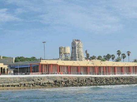 சந்திரகிரகணம்: திருச்செந்தூரில் பூஜை நேரம் மாற்றம் - திருவண்ணாமலையில் கிரிவலத்திற்கு தடையில்லை