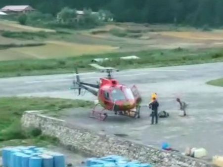 நேபாளத்தில் சிக்கி தவிக்கும் தமிழர்கள்... மீட்க டெல்லியில் கட்டுப்பாட்டு அறை திறப்பு!