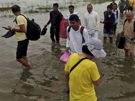 நேபாளத்திற்கு யாத்திரை சென்ற 4 பக்தர்கள் பலி.. கேரளா, கர்நாடகாவை சேர்ந்தவர்கள் என தகவல்!