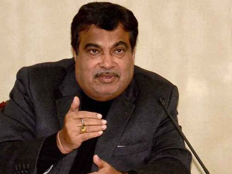 சுங்க கட்டணத்தை ரத்து செய்யும் பேச்சுக்கே இடமில்லை.. நிதின் கட்கரி