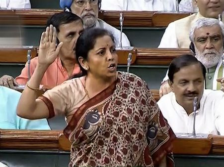 ஆவேசமாக பேசிய ராகுலுக்கு கோப பார்வையில் ஆக்ரோஷமாக பதிலளித்த நிர்மலா.. களைக்கட்டிய நாடாளுமன்றம்!