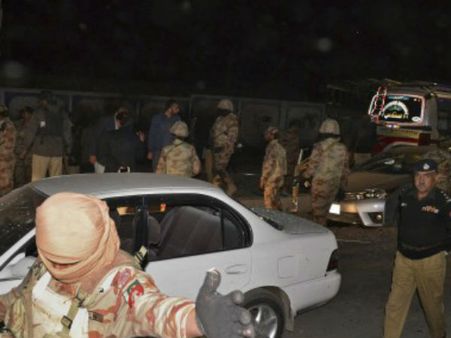 பாகிஸ்தான் தேர்தலில் பயங்கரம்.. குவெட்டா குண்டுவெடிப்பில் 23 பேர் பலி