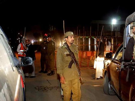 பாகிஸ்தானில் இரட்டை குண்டுவெடிப்பு.. பலியானோர் எண்ணிக்கை 133ஆக அதிகரிப்பு!