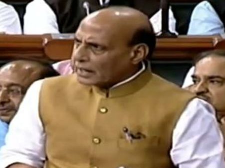 லோக்சபா நேரம் முடியட்டும்.. கார்கேவை கட்டிபிடிக்கிறேன்.. ராகுல் காந்தி செயலுக்கு ராஜ்நாத்சிங் பதில்