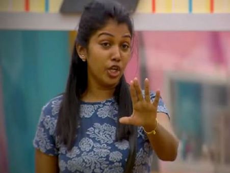 'நீ அதுக்கெல்லாம் சரிப்பட்டு வரமாட்ட..’ ரித்விகாவை ஒதுக்கும் பிக் பாஸ் போட்டியாளர்கள்!