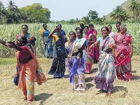 பண்படுத்தி உழுத எங்கள் நிலத்திலிருந்து ஒரு பிடி மண்ணை கூட விட மாட்டோம்.. திருவண்ணாமலை விவசாயிகள்
