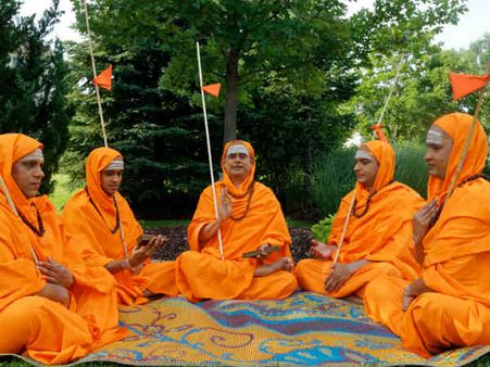 சர்வம் பிரம்ம மயம்.. ஆதி சங்கரரின் வாழ்க்கை வரலாறு தமிழ் நாடகம்.. சிகாகோவில் அரங்கேற்றம்