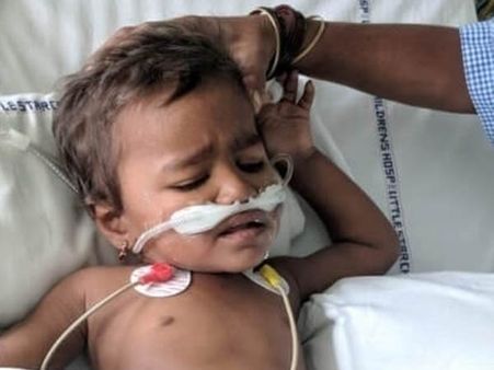 உடல் உறுப்பு செயல்பாடுகளால் உயிருக்கு போராடும் 2 வயது சிறுவனுக்கு உதவுங்களேன்