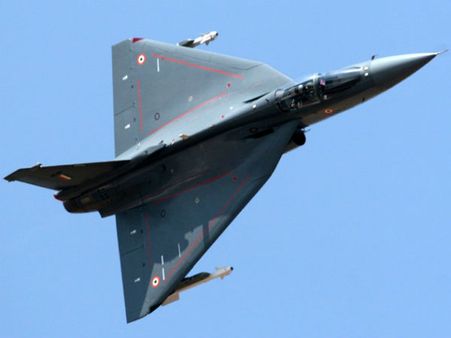 ரபேல் ஊழல் நாட்டின் பாதுகாப்புக்கு ஆபத்து: முன்னாள் மத்திய அமைச்சர்கள் குற்றச்சாட்டு